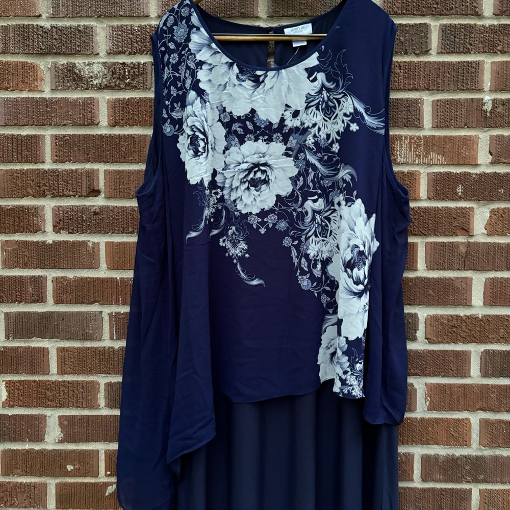 Avenue Studio NWT Sleeveless Bronwyn Floral Print Navy Maxi Dress Size 30/32 - Picture 2 of 9